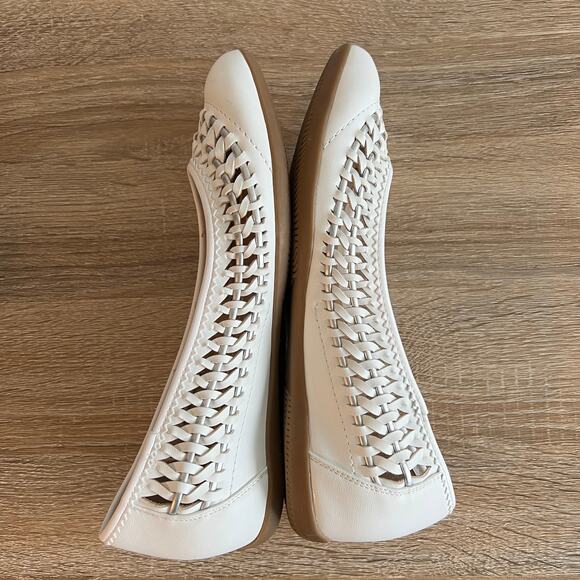 Cloudwalkers by Avenue Jacey Ballet Flat Braided Open Weave Detail White 8W - Picture 5 of 7